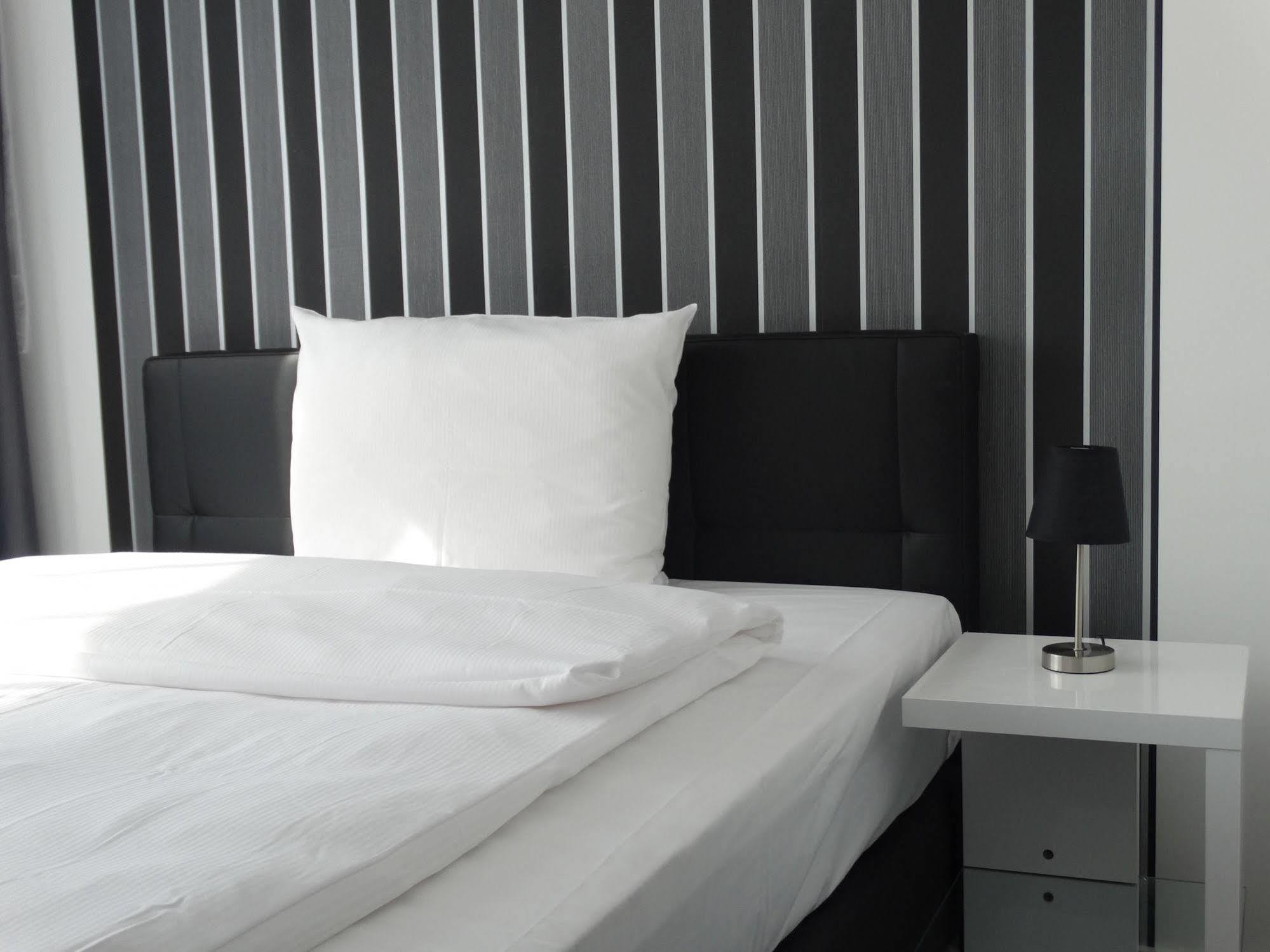 Hotel Stay Έσσεν Εξωτερικό φωτογραφία